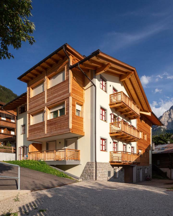 Appartement Casa Chris By Ama Val Di Fassa à Pozza di Fassa Extérieur photo